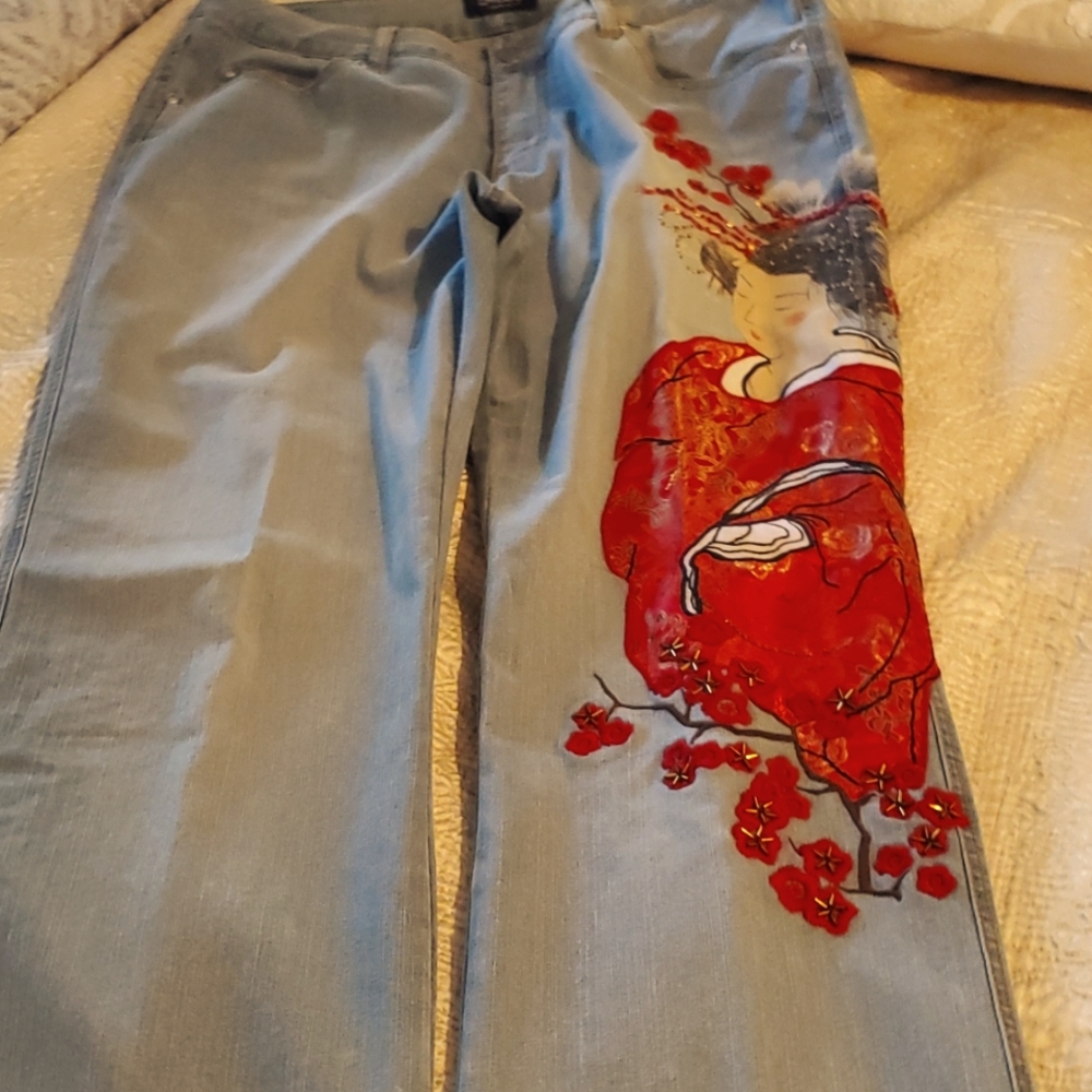 Geisha embroidered, beaded jeans. Rare. Not altered. Size 2.5 (14)